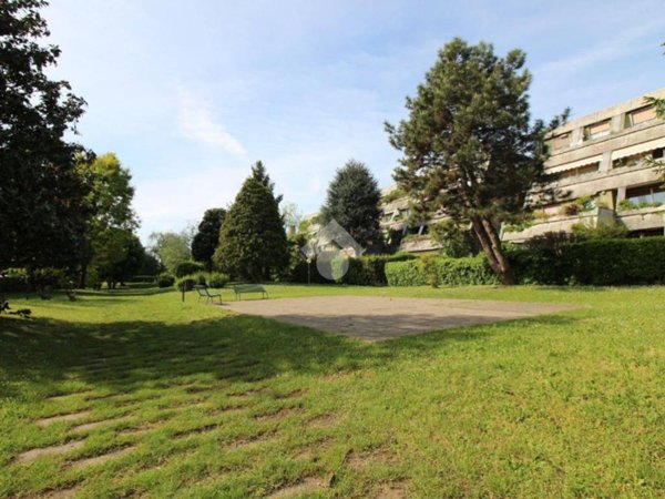 appartamento in vendita a Rho in zona Mazzo
