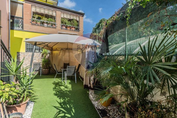 casa indipendente in vendita a Rho in zona Ghisolfa