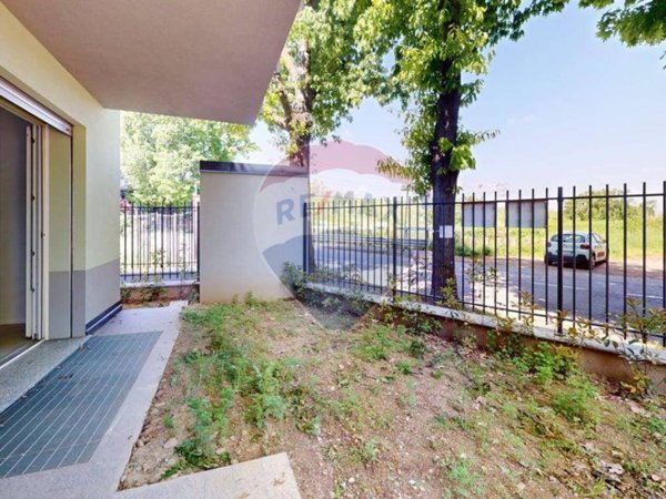 appartamento in vendita a Rho in zona Pantanedo