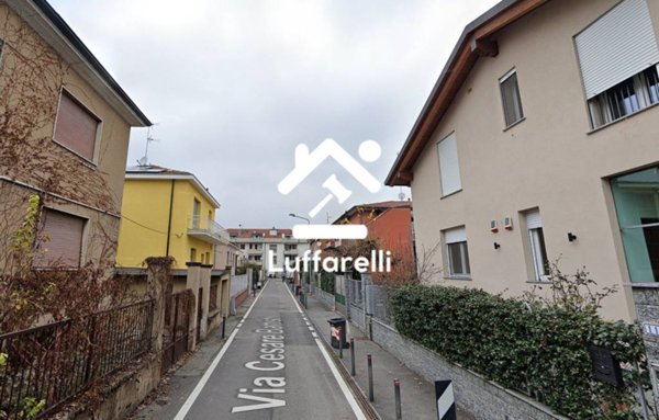 appartamento in vendita a Rho in zona Lucernate