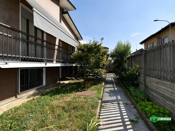 casa indipendente in vendita a Rho