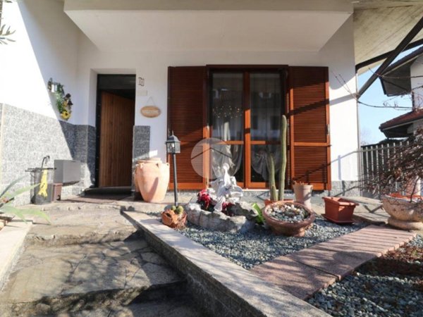 casa indipendente in vendita a Rho in zona Ghisolfa