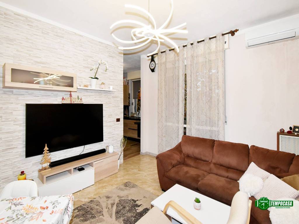 appartamento in vendita a Rho in zona Passirana