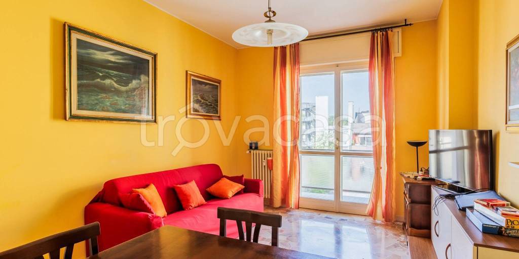 appartamento in vendita a Rho in zona Passirana