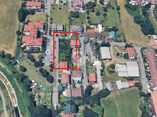 casa indipendente in vendita a Rho in zona Lucernate