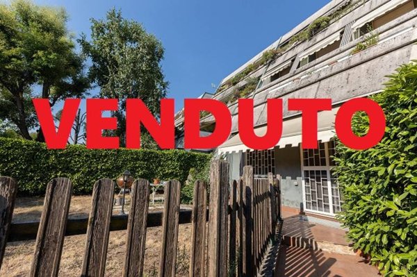 appartamento in vendita a Rho in zona Mazzo