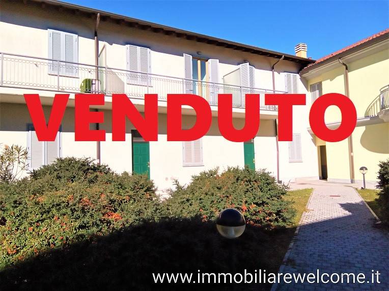 appartamento in vendita a Rho in zona Mazzo