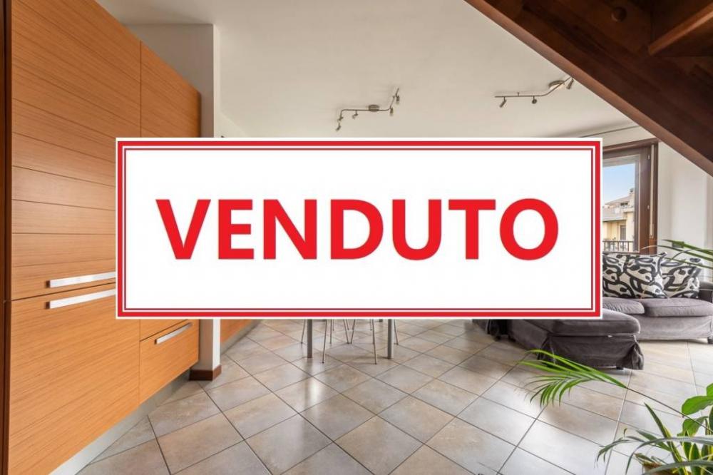 appartamento in vendita a Rho in zona Ghisolfa