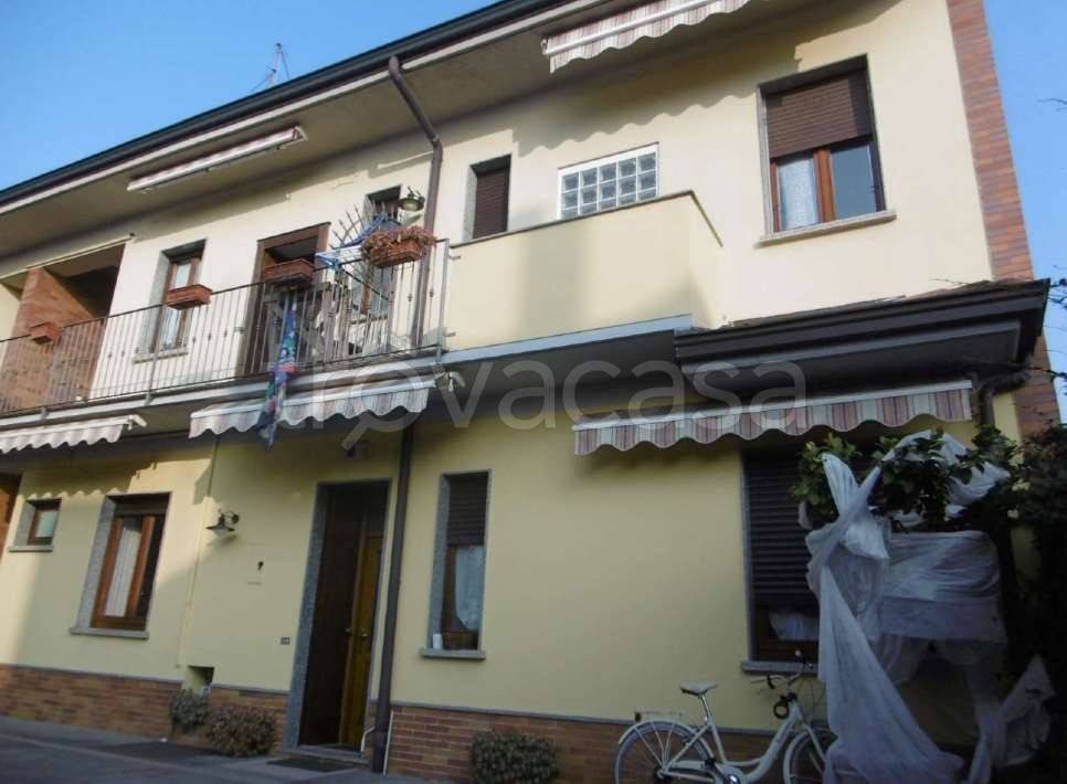 casa indipendente in vendita a Rho in zona Passirana