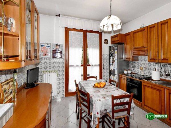 appartamento in vendita a Rho in zona Mazzo