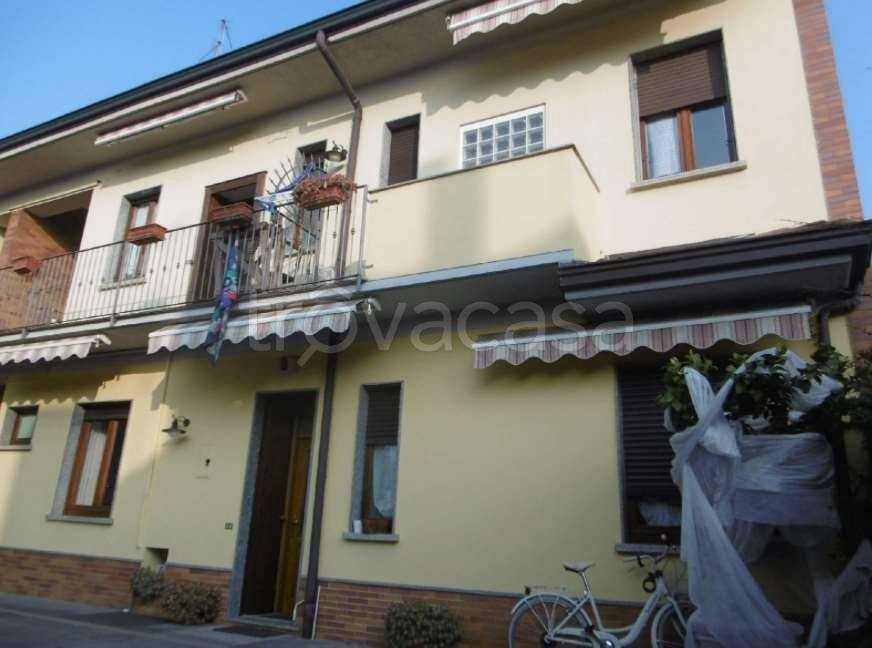 appartamento in vendita a Rho in zona Passirana