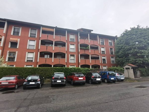 appartamento in vendita a Rho in zona Mazzo