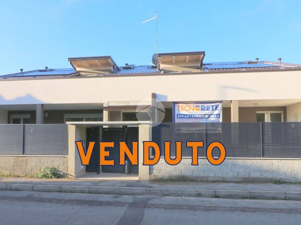 casa indipendente in vendita a Rho