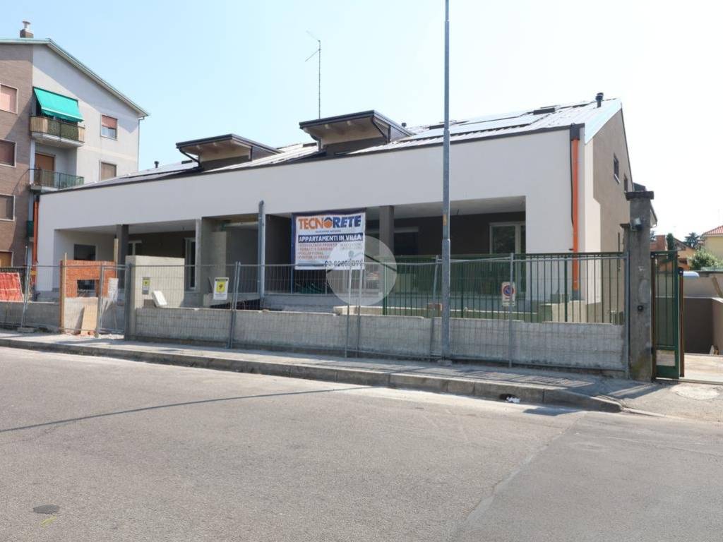 casa indipendente in vendita a Rho