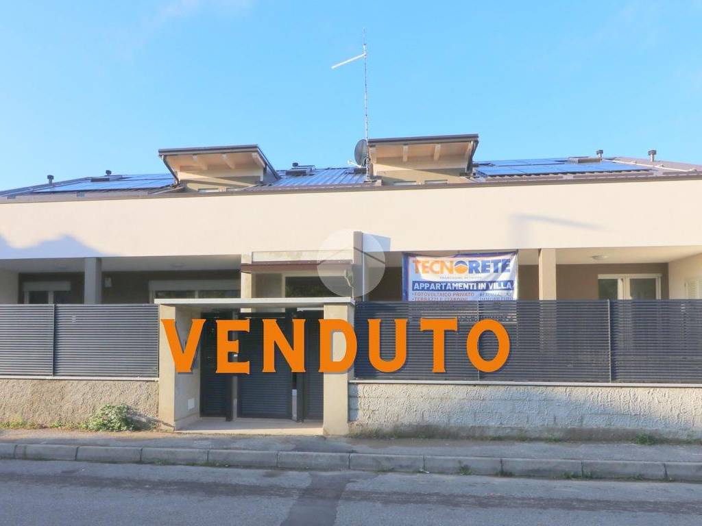 casa indipendente in vendita a Rho