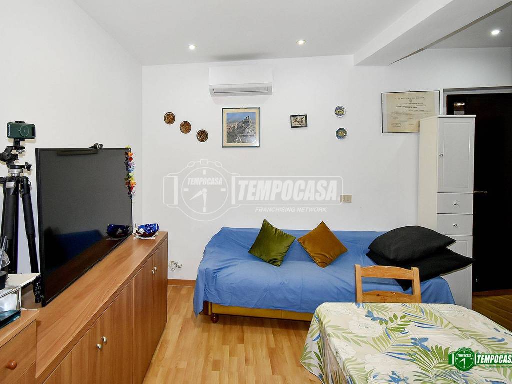 appartamento in vendita a Rho in zona Terrazzano