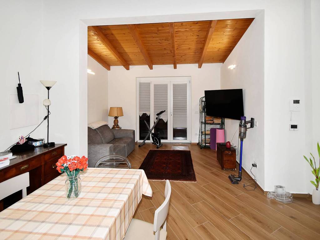 casa indipendente in vendita a Rho