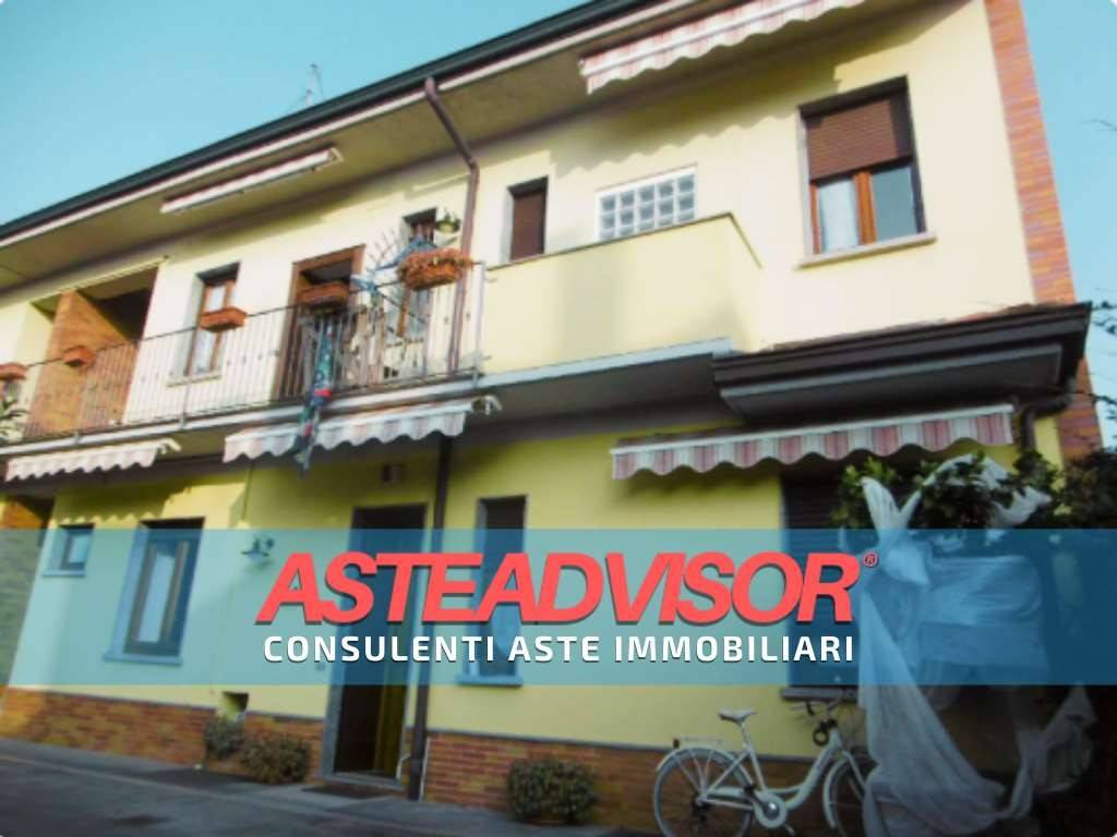 casa indipendente in vendita a Rho in zona Passirana