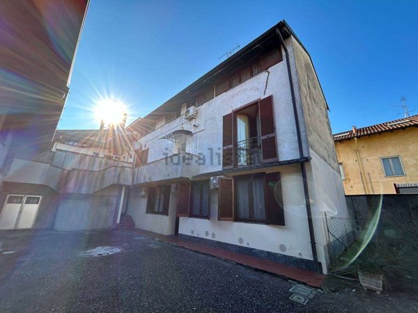 appartamento in vendita a Rho in zona Biringhello
