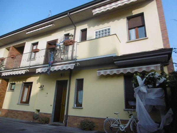 appartamento in vendita a Rho in zona Passirana