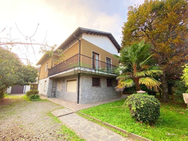 casa indipendente in vendita a Rho