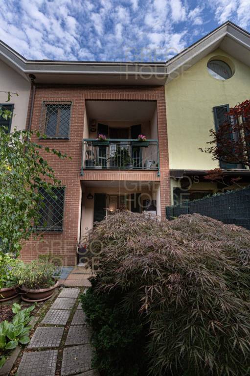 casa indipendente in vendita a Rho