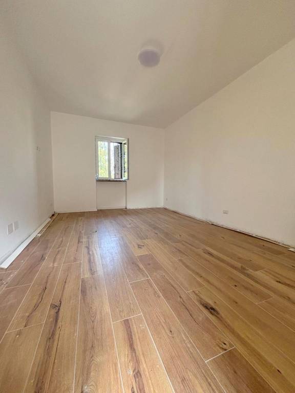 appartamento in vendita a Rho in zona Lucernate