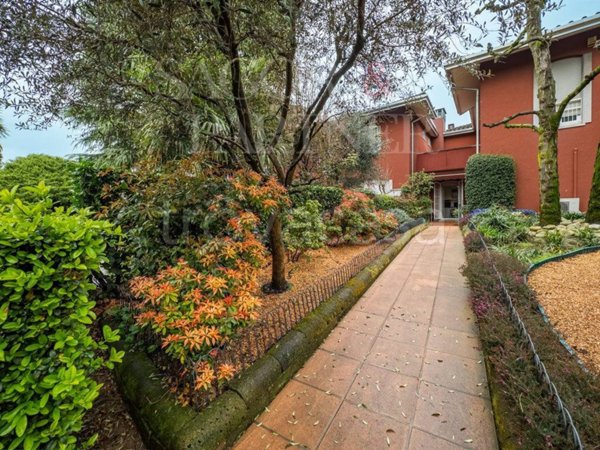 casa indipendente in vendita a Rho in zona Mazzo