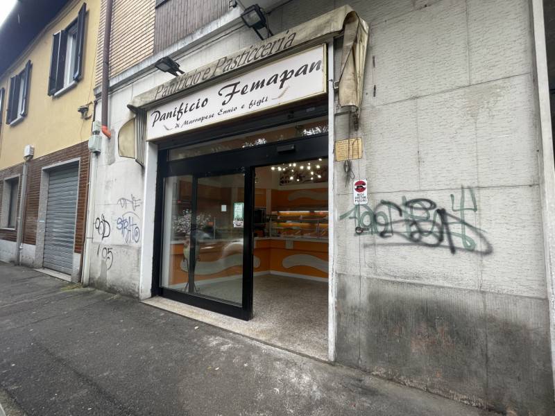 negozio in vendita a Rho