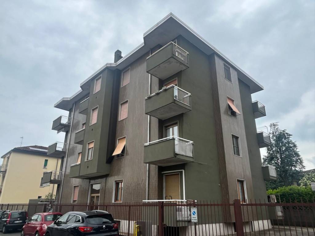 appartamento in vendita a Rho in zona Passirana