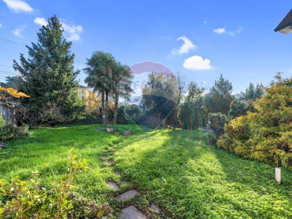casa indipendente in vendita a Rho