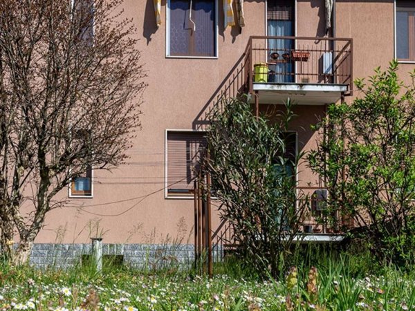 appartamento in vendita a Rho in zona Terrazzano