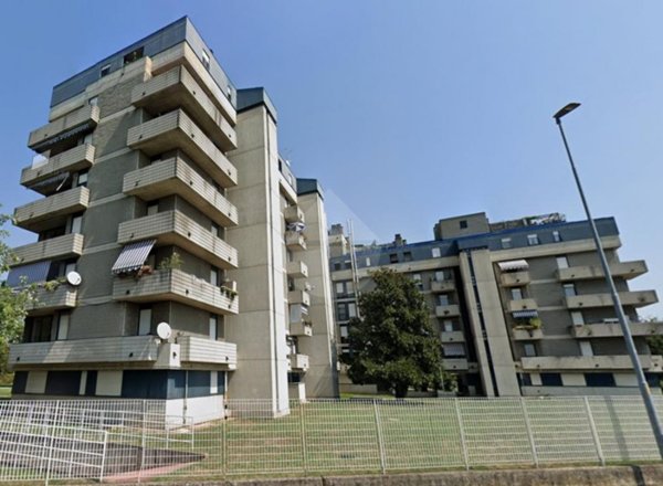 appartamento in vendita a Rho in zona Mazzo