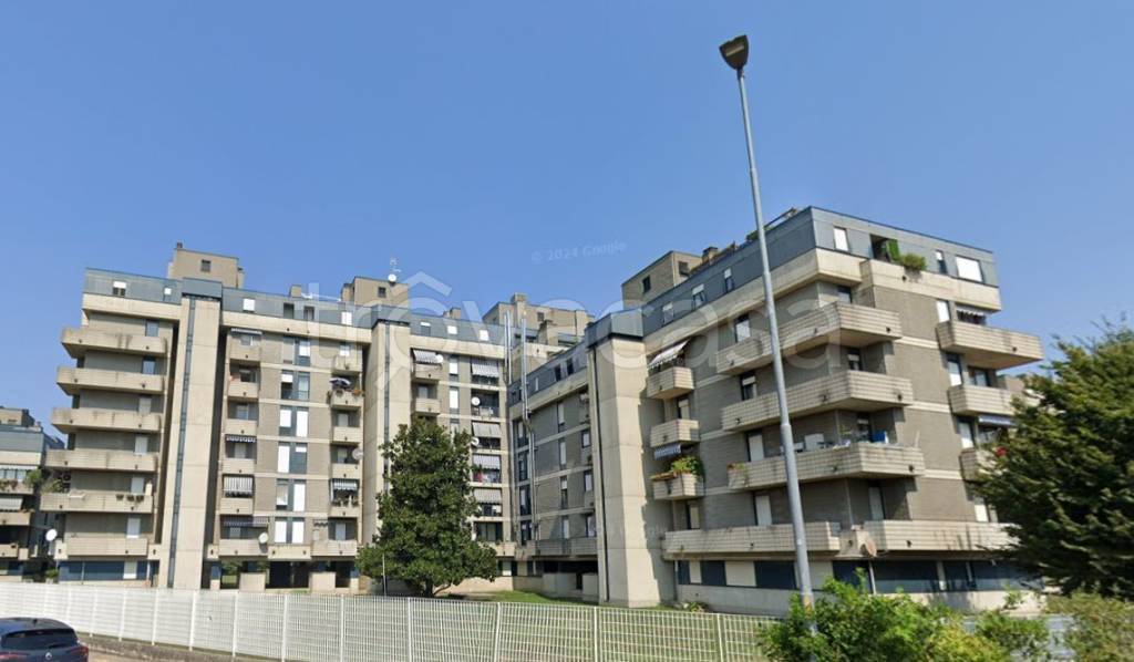 appartamento in vendita a Rho in zona Castellazzo
