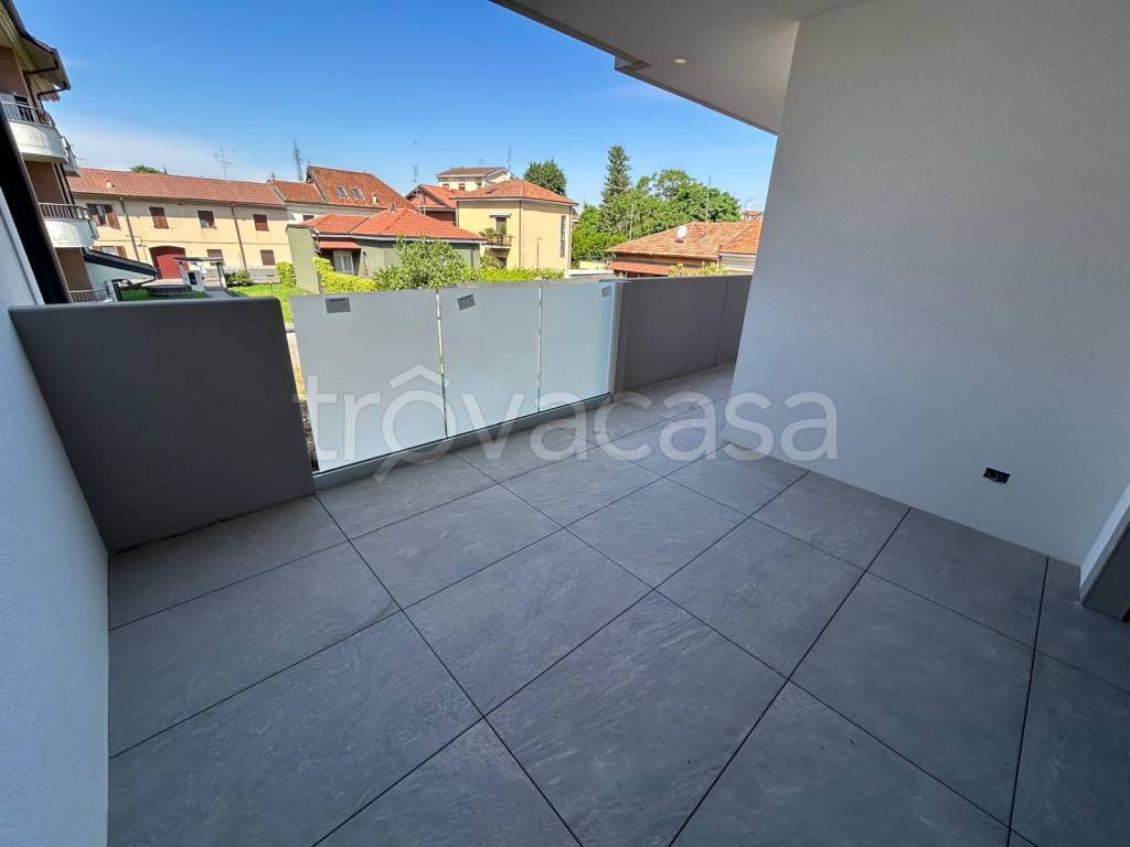 appartamento in vendita a Rho in zona Lucernate