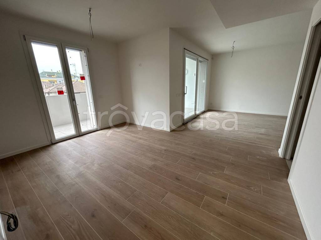 appartamento in vendita a Rho in zona Lucernate