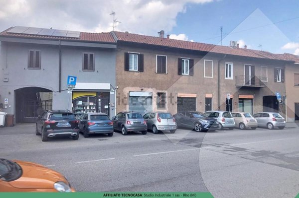 negozio in vendita a Rho