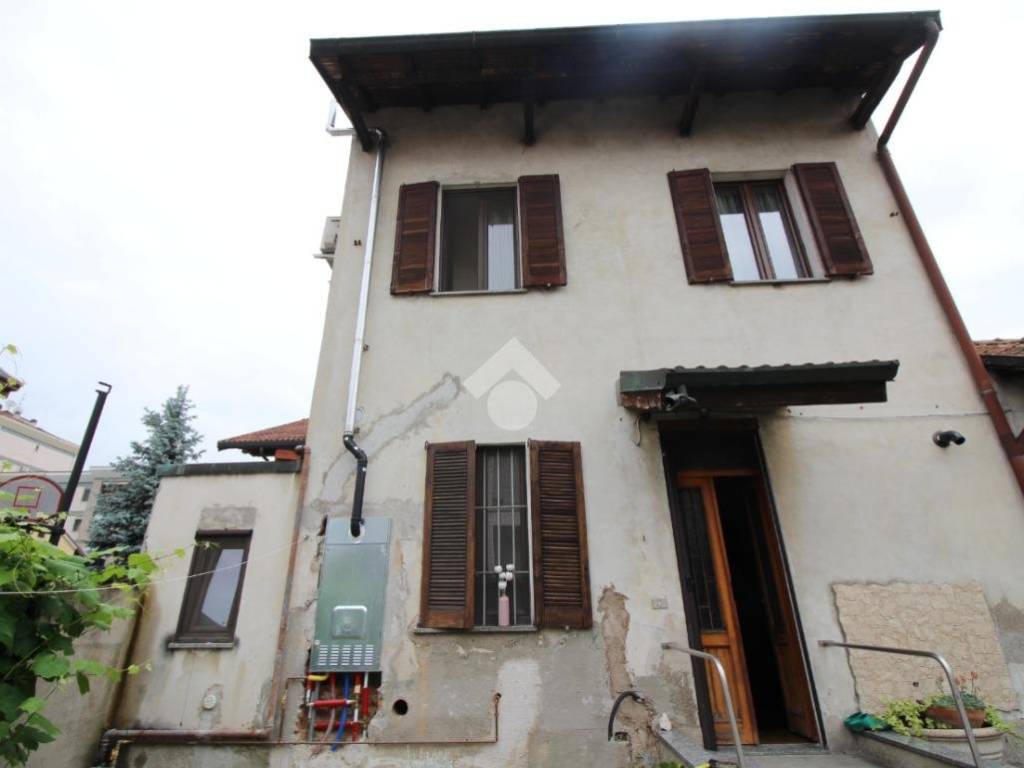 casa indipendente in vendita a Rho