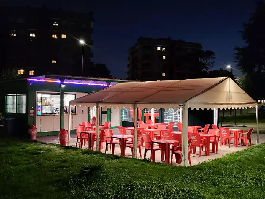 negozio in vendita a Rho in zona Mazzo