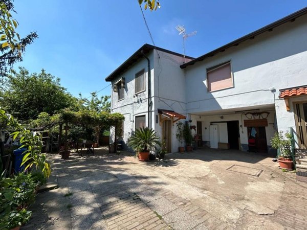 casa indipendente in vendita a Rho in zona Ghisolfa