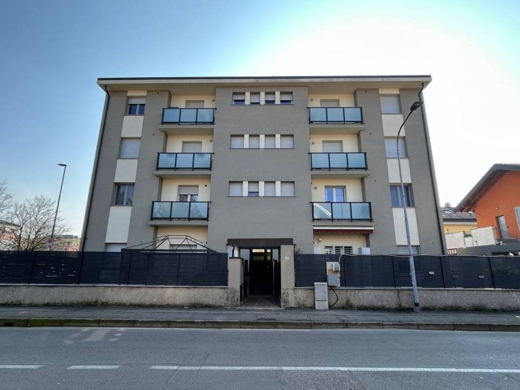 appartamento in vendita a Rho in zona Terrazzano