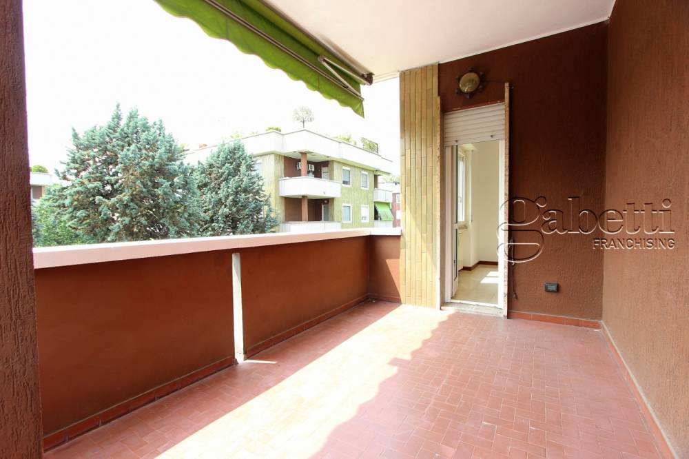 appartamento in vendita a Rho in zona Mazzo