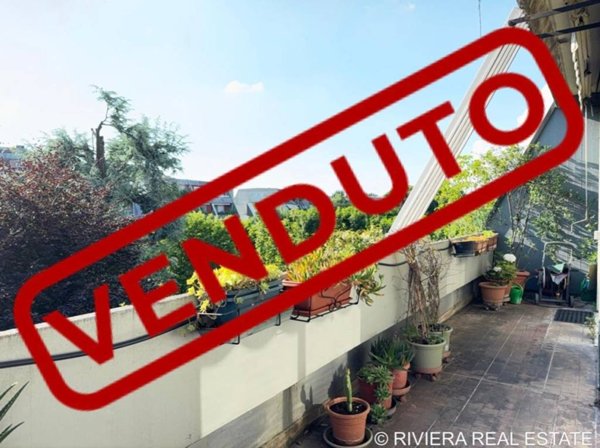 appartamento in vendita a Rho in zona Mazzo