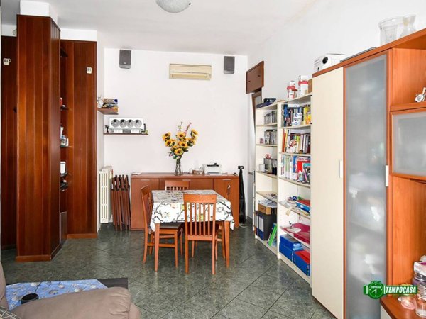 appartamento in vendita a Rho in zona Terrazzano