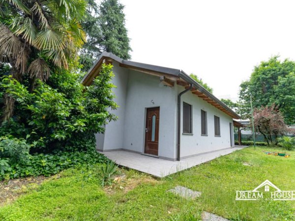 casa indipendente in vendita a Rho in zona Biringhello