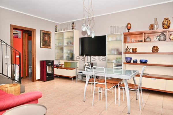 casa indipendente in vendita a Rho