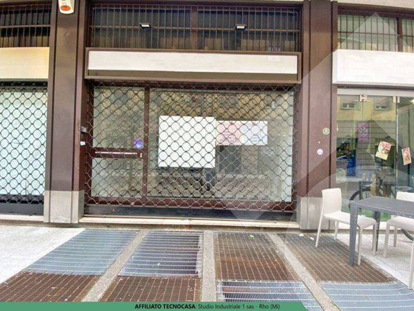 negozio in vendita a Rho
