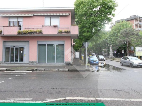 negozio in vendita a Rho in zona Mazzo