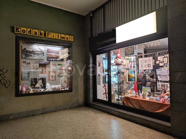 negozio in vendita a Rho