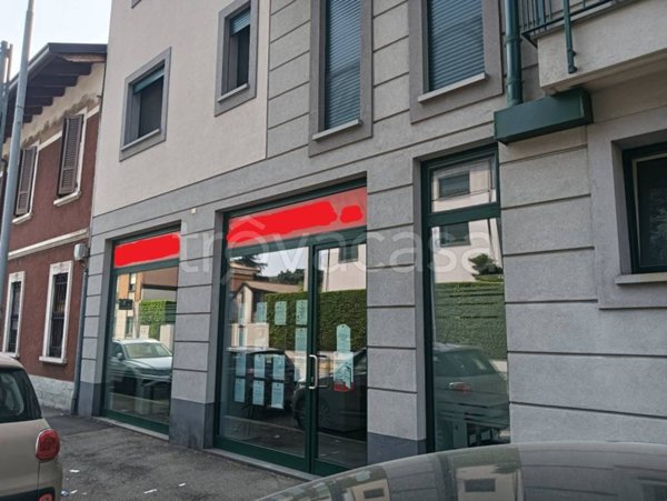 negozio in vendita a Rho